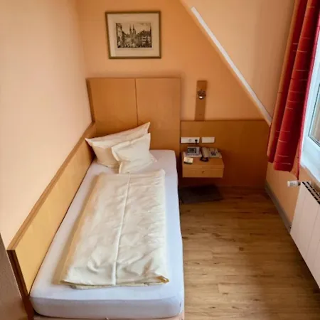 Hotel Alter Kranen 3*