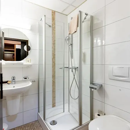 Alter Kranen 3*