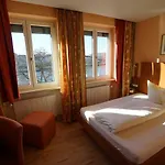 Hotel Alter Kranen Wurzburgo