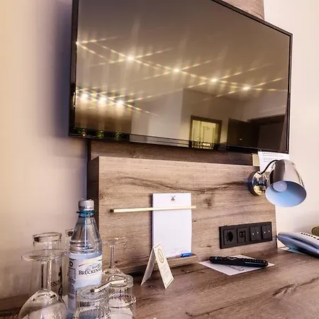 Hotel Alter Kranen 3*